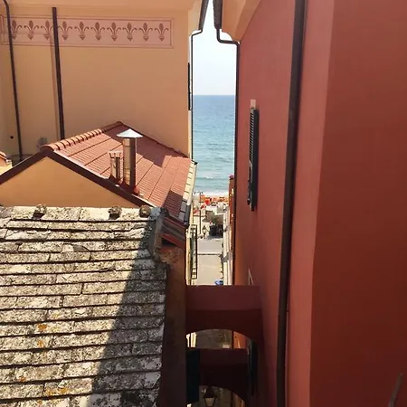 Luminoso Fronte Mare